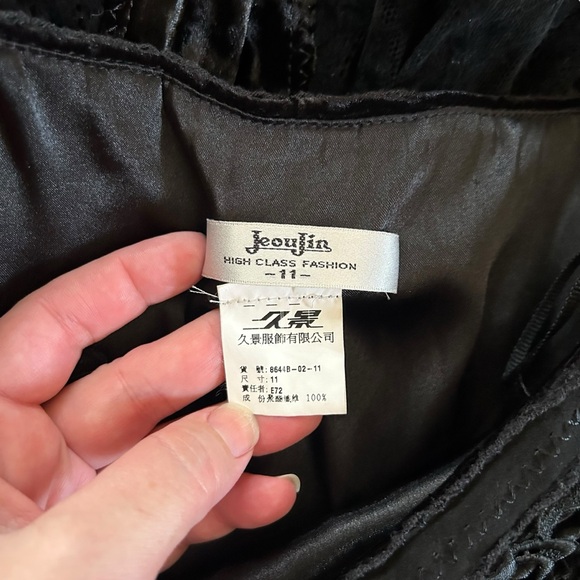 Vintage 90s Goth Black Velvet Lace Panel Skirt Gothic Witchy Whimsigoth Size 11 - Picture 9 of 16